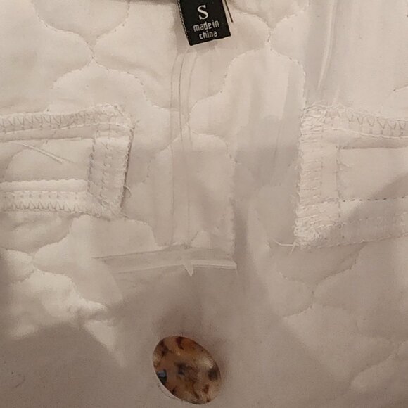 En Saison Quilted Button-Front Mini Skirt – White – Size Small - Picture 5 of 9